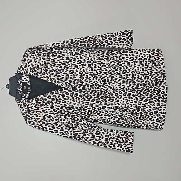 H&M Jackets & Blazers - H&M Leopard Blazer Sz 8